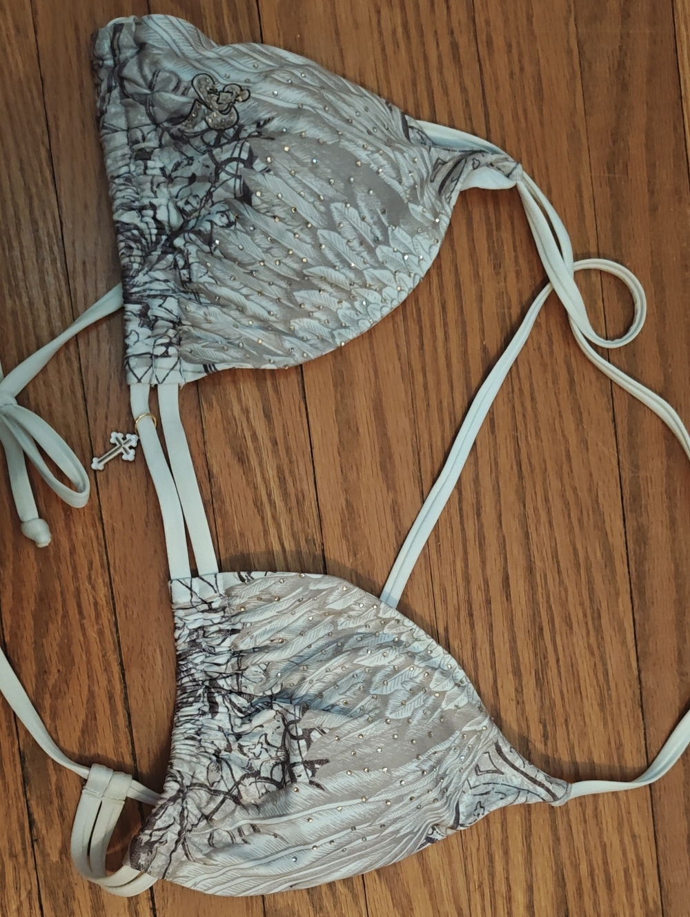Never Been Worn Zumiez Affliction Elusive Phase White Triangle Bikini Top